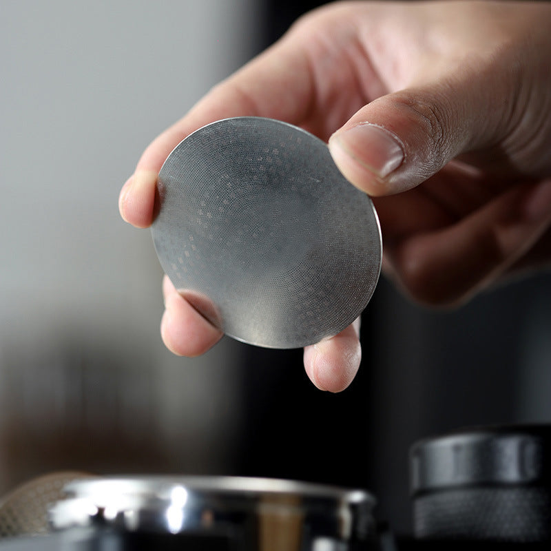 Powder bowl water distribution screen filter