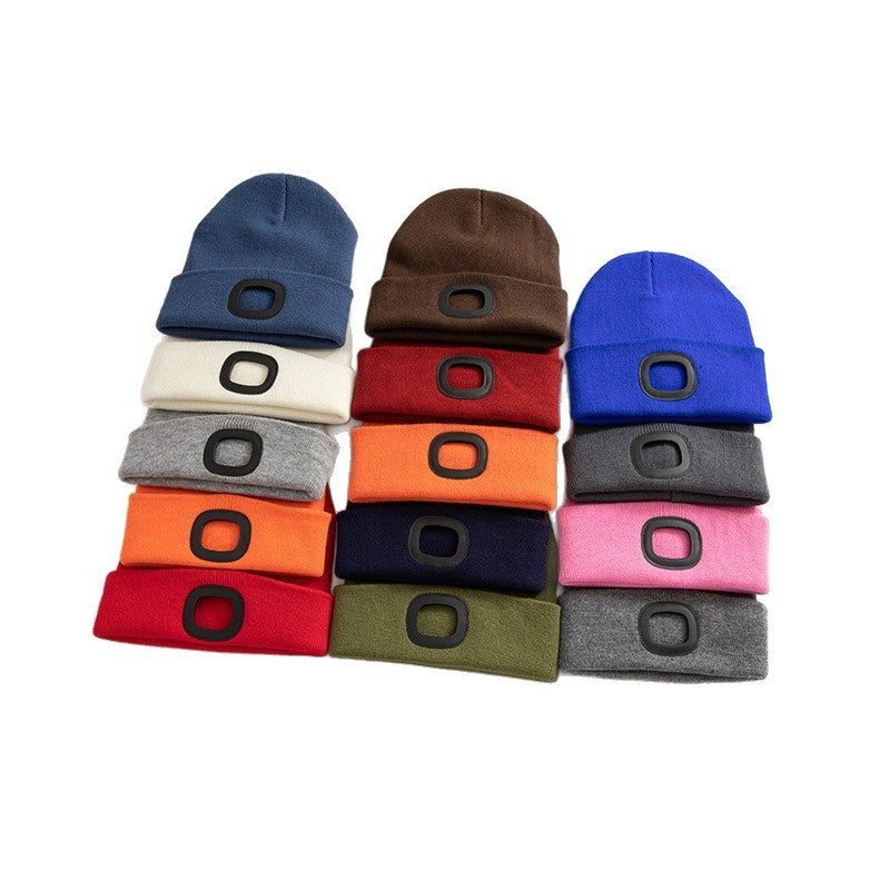 Outdoor sports LED button electronic light knitted hat
