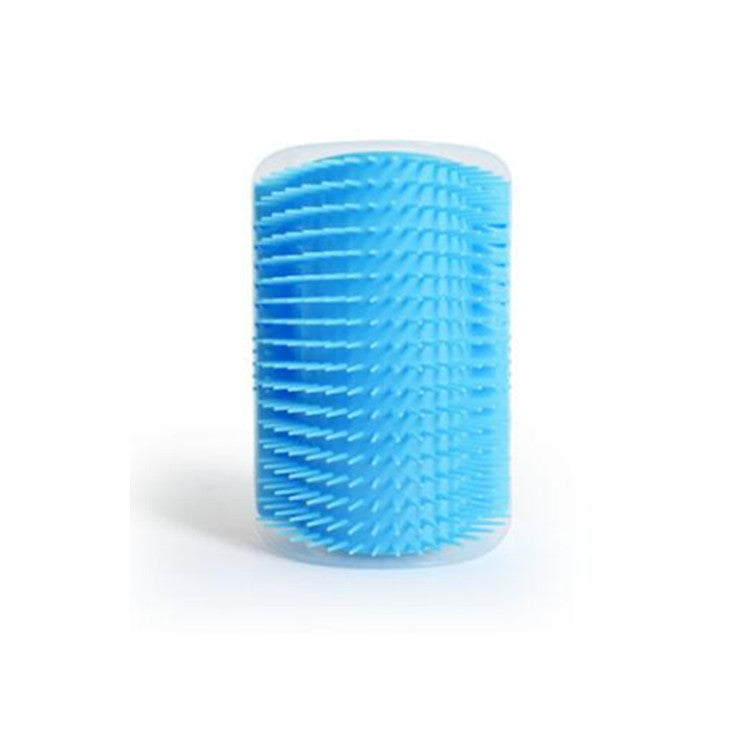 القطة تفرك وجهها بزاوية الحائط ودغدغ مشط تدليك شعر الحيوانات الأليفة مشط إبرة مع عشبة النعناع البري