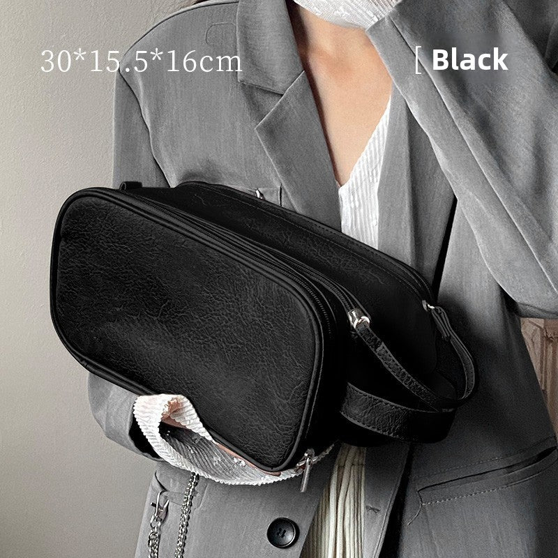 Large-capacity portable makeup bag