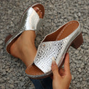 شبشب نسائي مفتوح من الأمام بمقاس كبير، صندل بكعب إسفيني