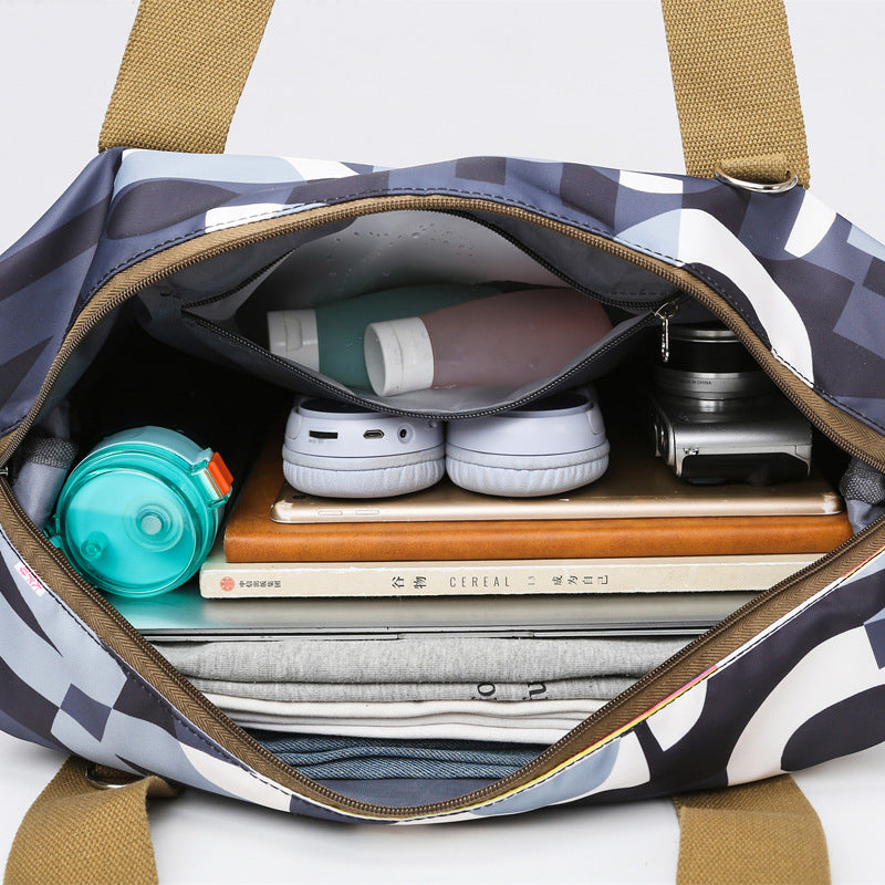 Wheeled Travel Luggage Bag with Water-Repellent Oxford Fabric