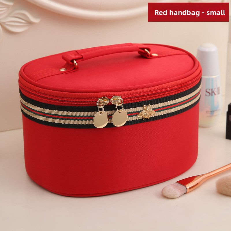 Large-capacity portable makeup case