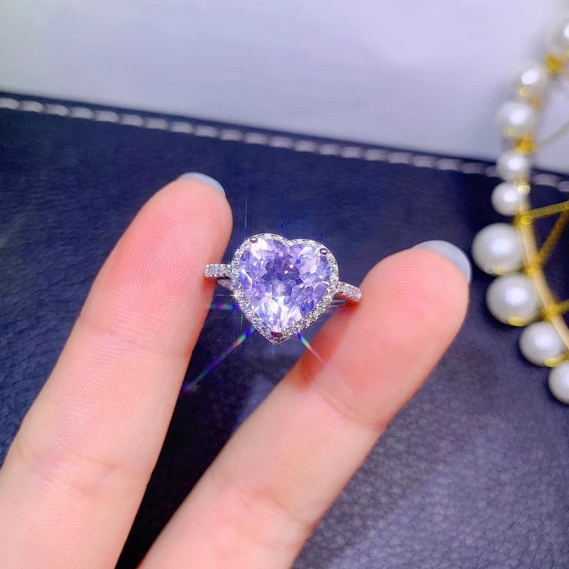 A light purple zircon ring