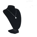 قلادة مجوهرات على شكل رف