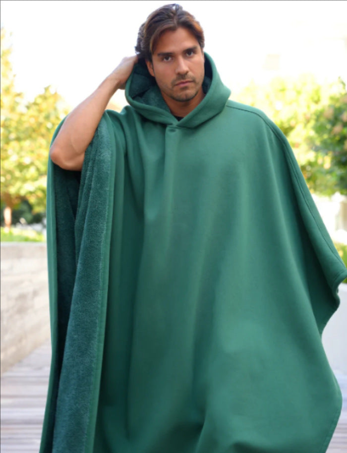 Loose-fitting hooded buttoned cape