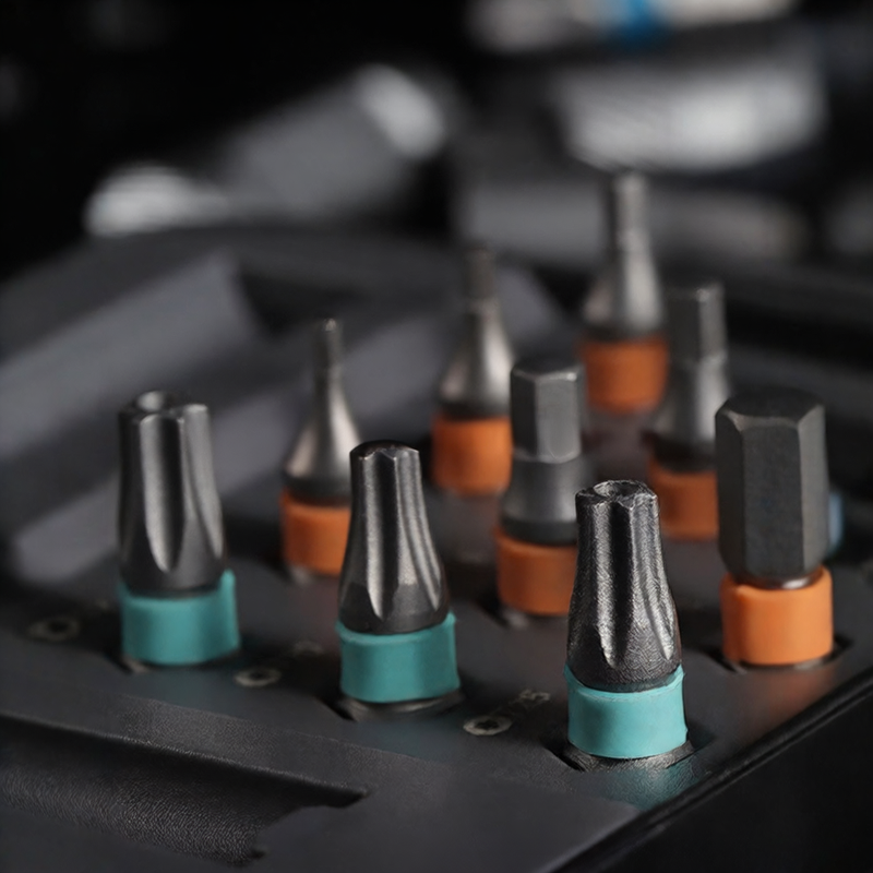 Multifunctional Ratchet Screwdriver Set with Magnetic Bits