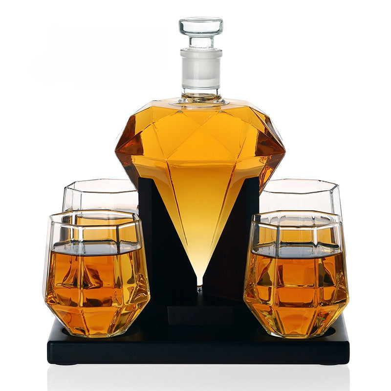 Whiskey Wine Set with Diamond Glass Bottle and Cups