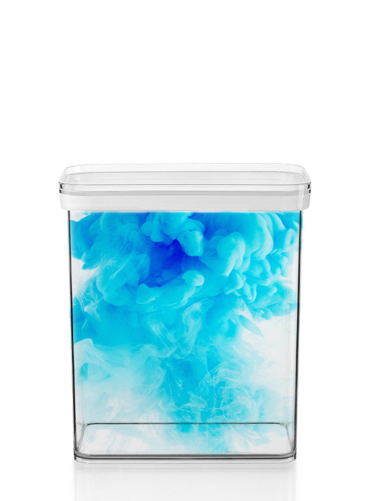 Wall-hung rice bucket with whole grains