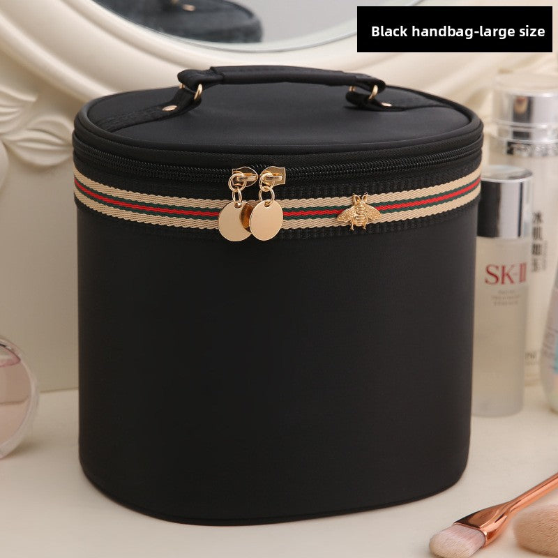 Large-capacity portable makeup case