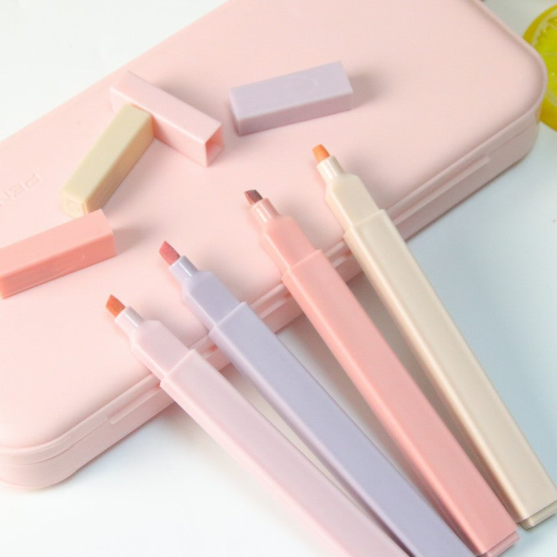 Colorful Plastic Highlighters for Students and Office Use