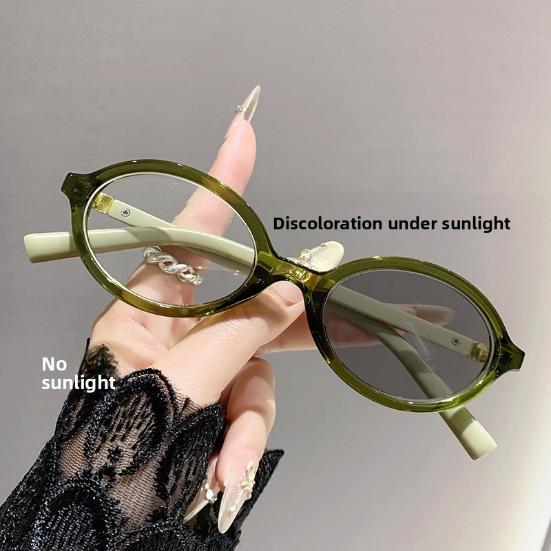 Light-sensitive color-changing nearsighted glasses with blue light protection