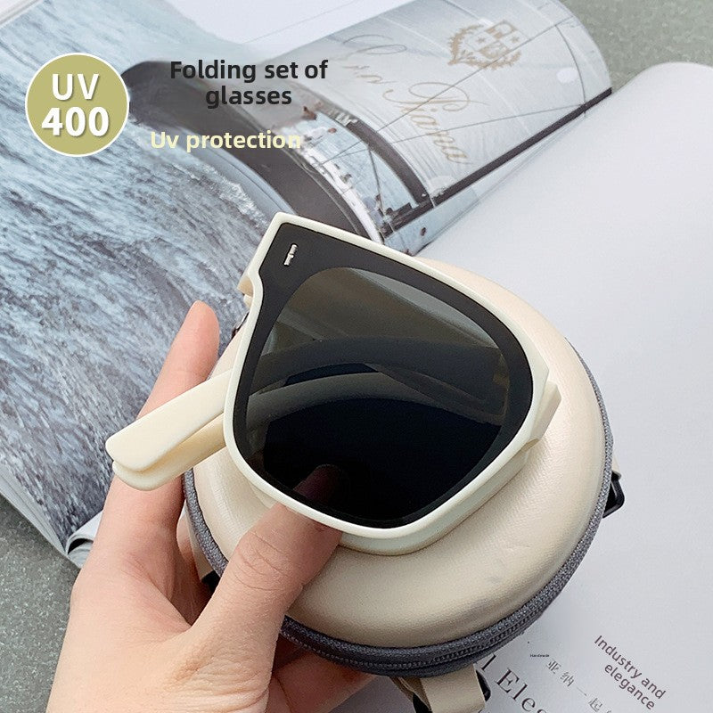 Folding sunglasses can be worn over men's myopia glasses