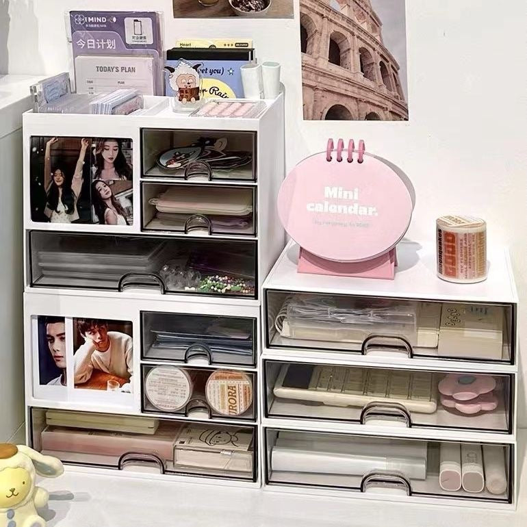 The desktop drawer of the storage box is transparent.