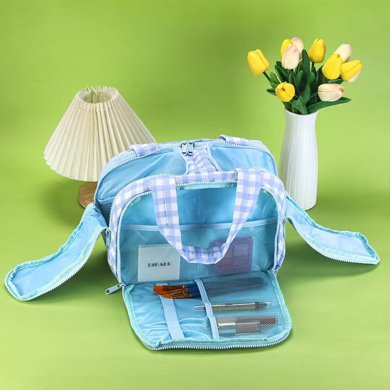 Fashionable and Simple Makeup Bag