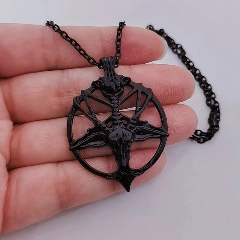 Pan God Skull Necklace Fashion Vintage Women Men Pentagram Goat Head Pendant Chain Unisex Luck Alloy Retro Necklace Jewelry
