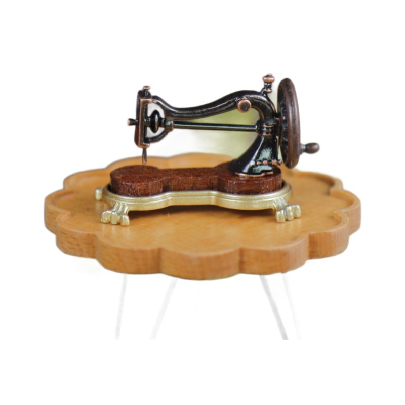Simulation Mini Hand Sewing Machine Miniature Dollhouse Accessories