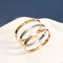 Unisex Minimalist Stainless Steel Bracelet for All Seasons Hot-Selling Personalized Design with One Heart and Diamond