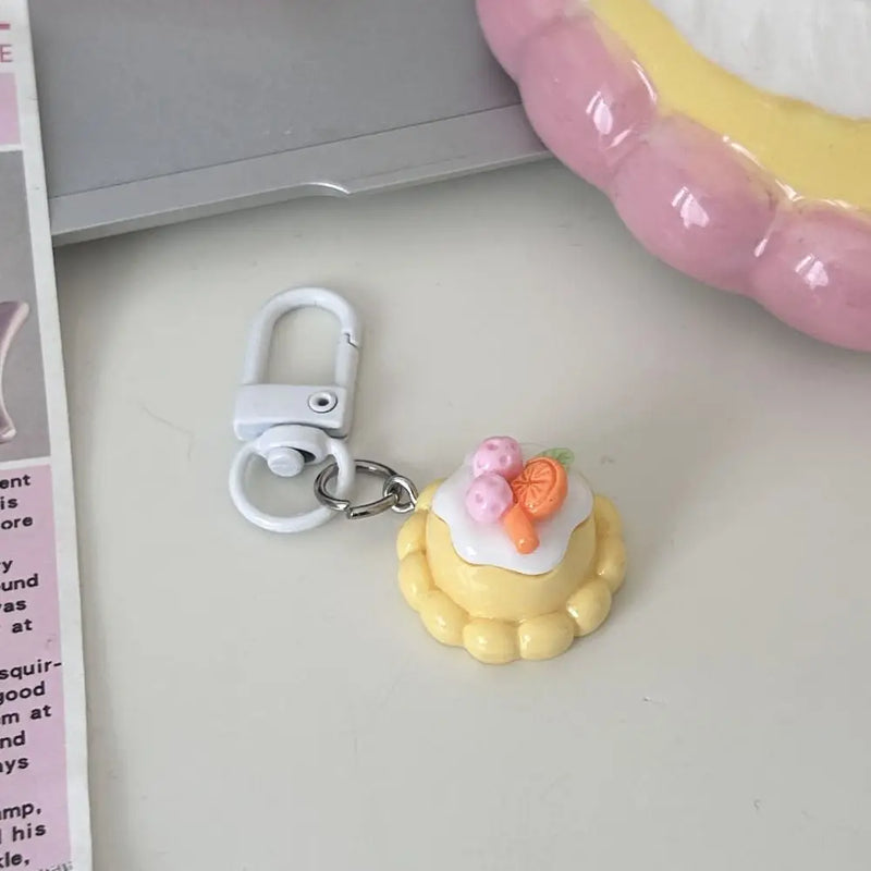 Fashion Cute Cake Pendant Keychain Ins Fun Bag Accessories Three-dimensional Creative Party Gift Jewelry Handbag