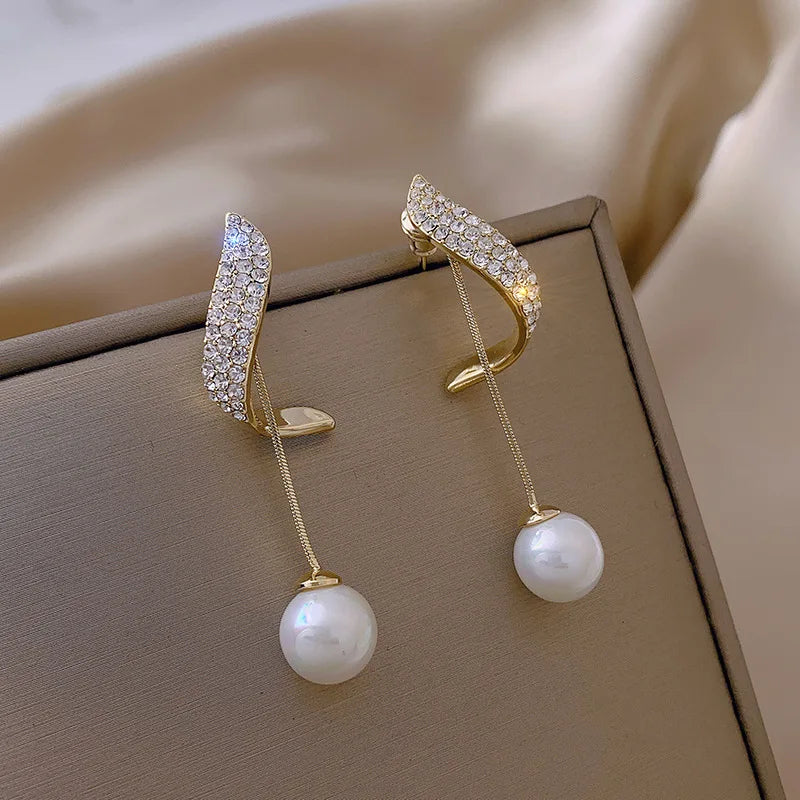 Pendientes de botón con forma de abeja de estilo coreano para mujer, exquisitos pendientes pequeños y elegantes, joyería para bodas, fiestas y cumpleaños.