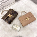 Ladies hand bags Women's bag Chain crossbody bag Simple and fashionable portable small square bag mini bag  tote bag
