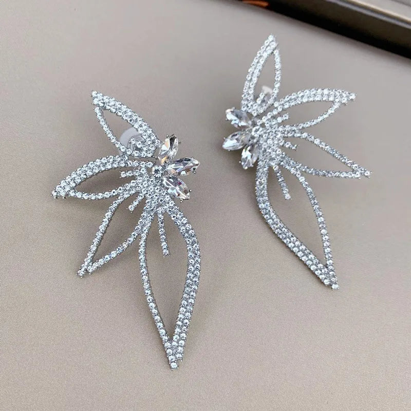 Luxury Fashion Exaggerated Zircon Maple Leaf Flower Stud Earrings for Women Personality Statement Jewelry Gift pendientes mujer