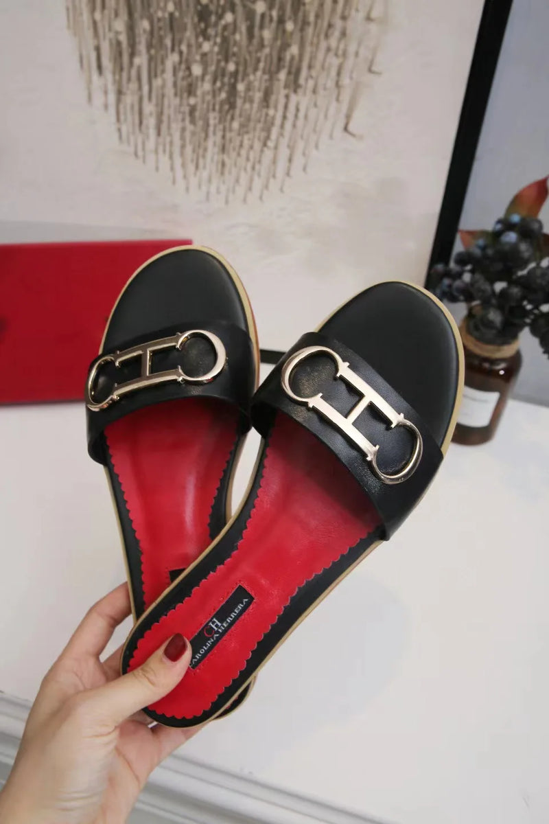 نعال نسائية CH بتصميم بسيط بلون واحد، مناسبة للارتداء الخارجي على الشاطئ أو المكتب أو الإطلالة اليومية، نعال نسائية بألوان واحدة