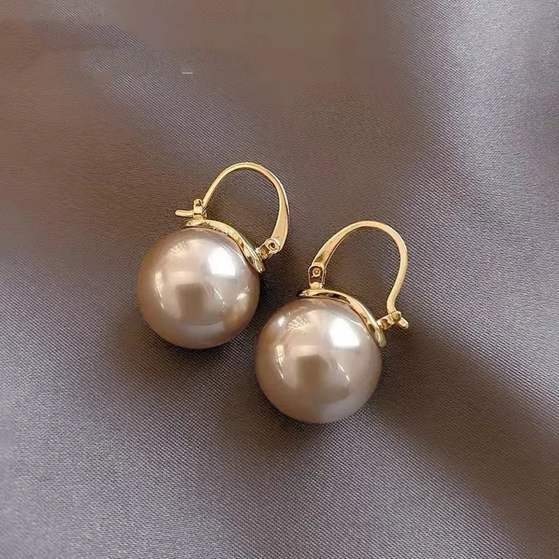 Pendientes de botón con forma de abeja de estilo coreano para mujer, exquisitos pendientes pequeños y elegantes, joyería para bodas, fiestas y cumpleaños.