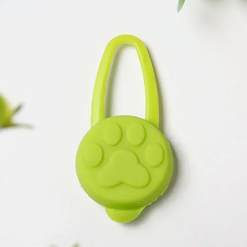 1Pc Pet Dog Night LED Flashlight Dog Cat Collar Glowing Pendant Safety Pet Leads Necklace Luminous Bright Decoration Collars