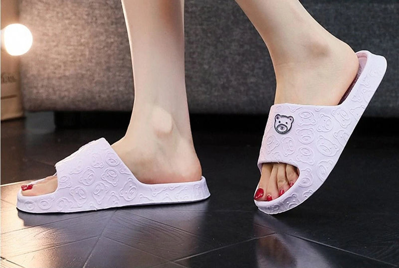 New EVA Women's Slippers Cute Bear Decoration Soft Bathroom Slippers Lithe Thin Non-slip Flat Slippers Home Use
