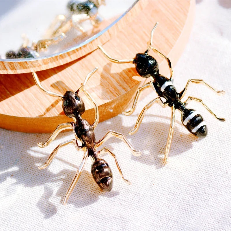 Creative New Enamel Ant Brooch Women's Alloy Insect and Animal Banquet Clothing Accessories