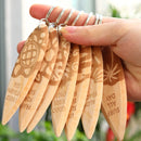 7 pieces a set wooden Surfboard Keychains Fun Key Chains Beach Party Favor Purse Backpack Keychain Mini Surfboard Pendant