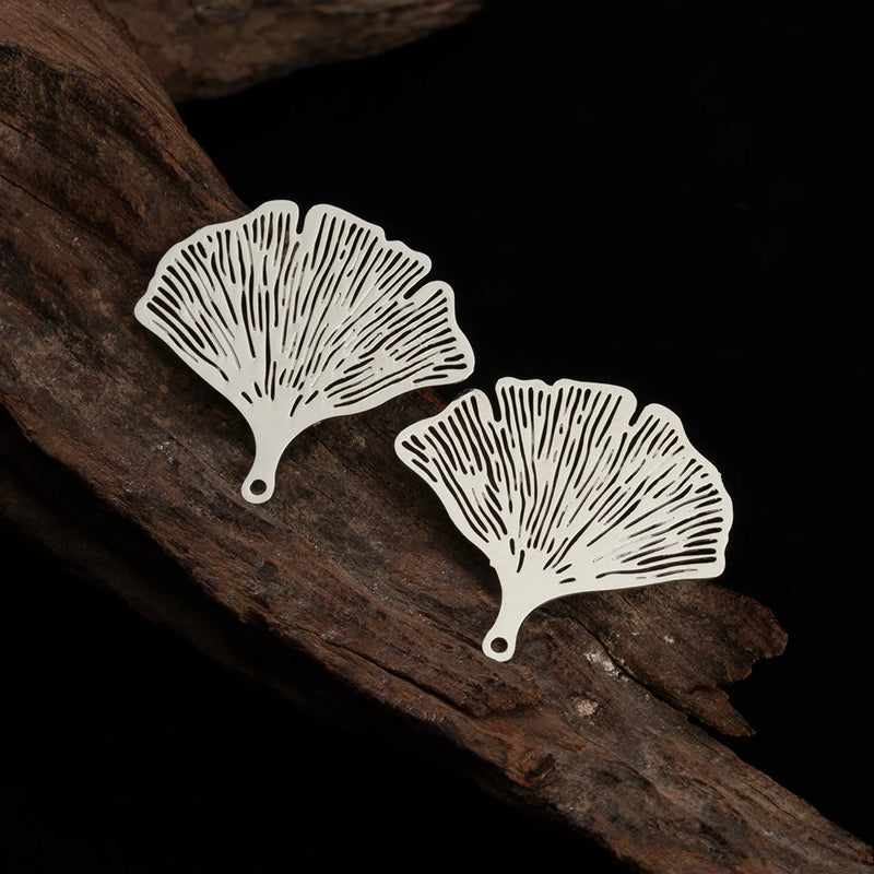 10pcs 33*30mm Hollow Ginko Leaf Charms Brass Filigree Leaf Pendant for Jewellery Parts B3810