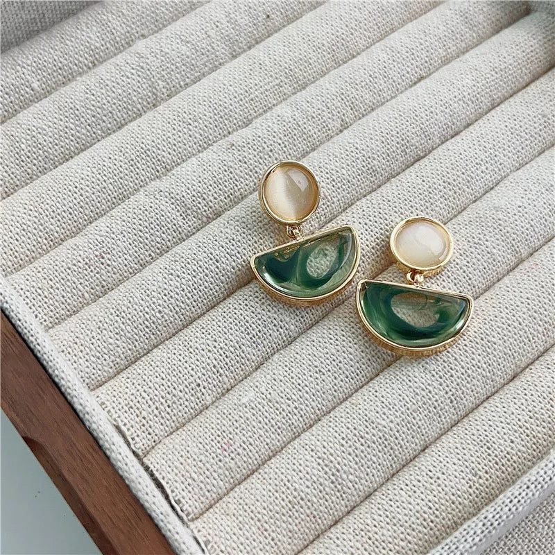 Trendy Metal Earring Retro Elegant Green Geometric Dangle Earrings For Women Fashion Simple Water Drop Jewelry Gifts