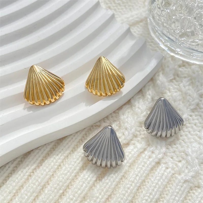 Fashion Striped Small Earrings For Women Cute Ocean Shell Double Shell Texture Stud Earrings Beach Boho Jewelry