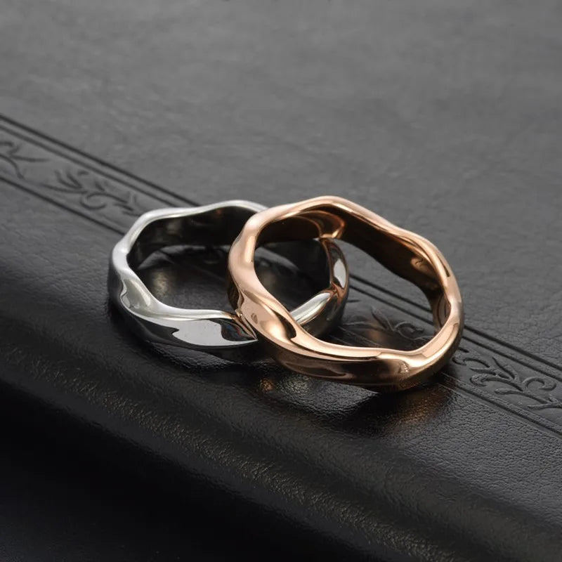 Stainless Steel Twisted Mobius Ring Wedding Band for Women Men Size 6-12