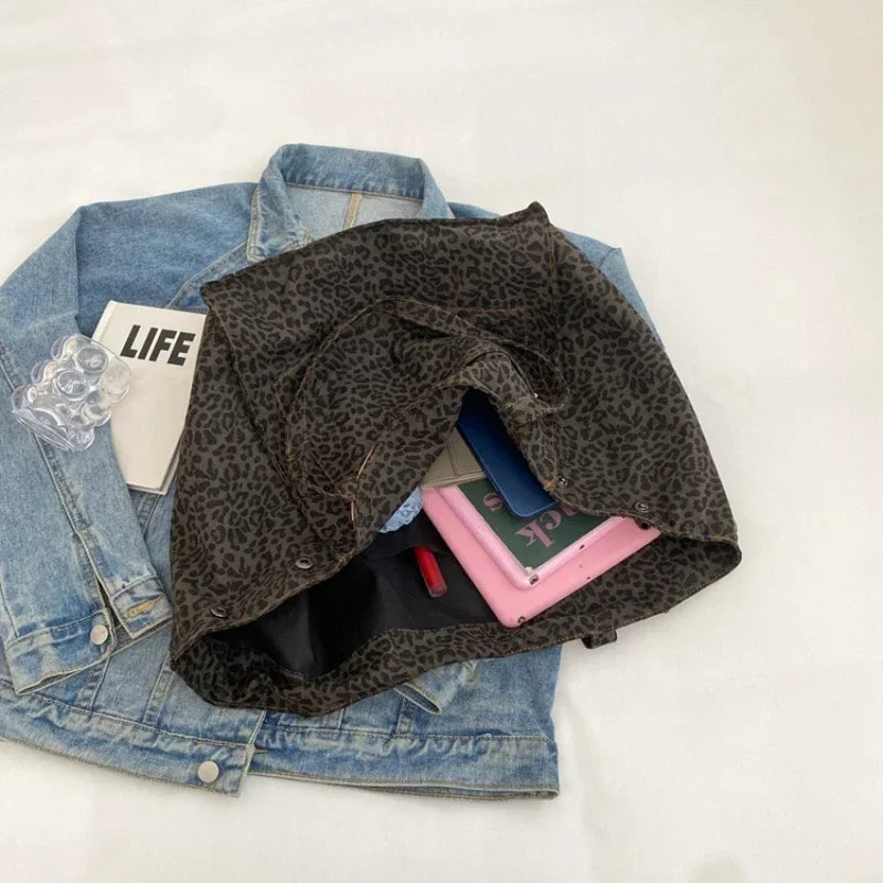 حقائب تسوق كبيرة بتصميم جلد الفهد لعام 2025، حقيبة يد نسائية، حقيبة كتف نسائية، حقيبة كبيرة السعة، حقيبة يد للبنات