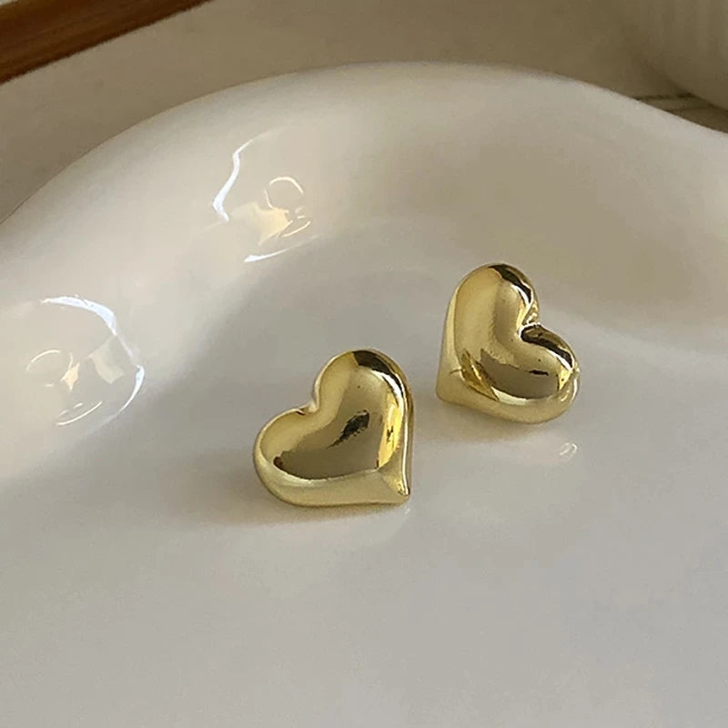 New Minimalist 925 Silver Needle LOVE Heart Stud Earrings for Women Trendy Elegant Wedding Bride Jewelry Prevent Allergy