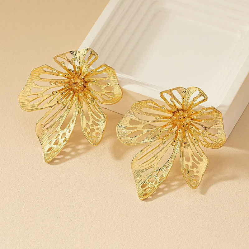 Exaggerated Geometric Flower Metal Stud Earrings For Women Party Gift Holiday Fashion Jewelry Ear Accessories AE126