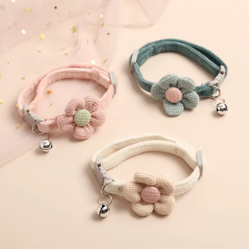Cute knitting Flower Bell Collar Adjustable Cat Necklace Pet Collar Traction Safety Buckle Necklace Small Dog Dog Supplies