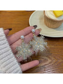 New Christmas snowflake earrings for women, zircon pearl plush Ear studs, birthday gift for girls