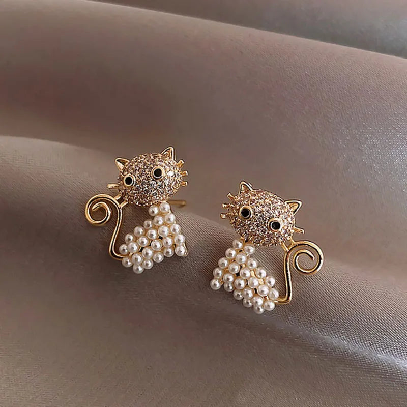 Pendientes de botón con forma de abeja de estilo coreano para mujer, exquisitos pendientes pequeños y elegantes, joyería para bodas, fiestas y cumpleaños.