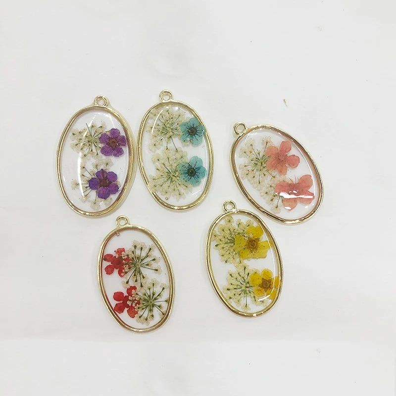 12Pcs Oval Pressed Flat Epoxy Real Dried Flower Resin Charms Hibiscus Plum Daisy Rose Petal Pendant for Jewelry Making Findings