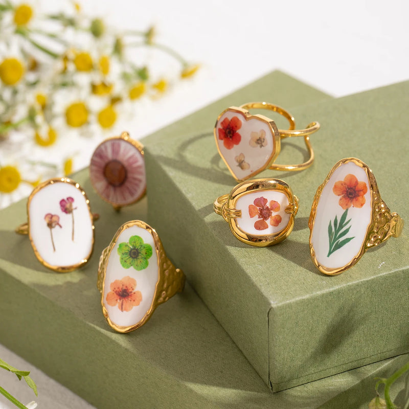 Light Cozy 18k Gold Plated Minimalist White Drip Oil Dried Flower Open End Ring Women Stainless Steel Statement Jewelry