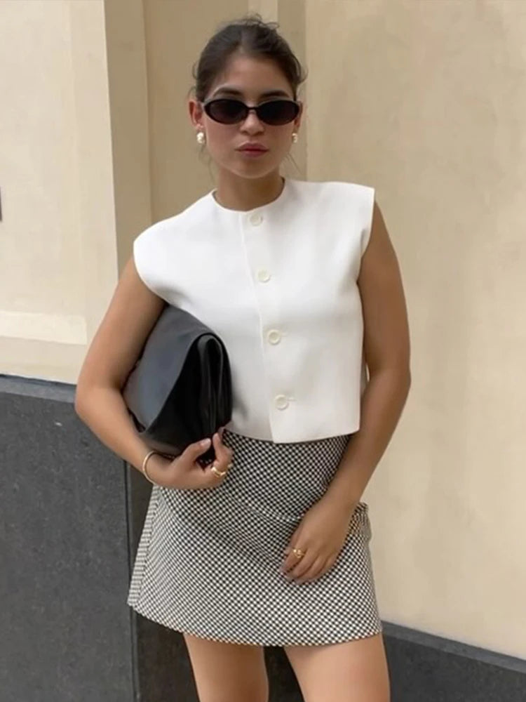 Chic Round Neck Vest For Women Summer Single Breasted Sleeveless Waistcoat Female 2024 Fashion Street Lady Cropped Tops