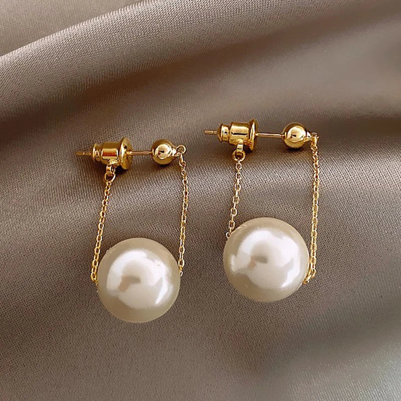 Pendientes de botón con forma de abeja de estilo coreano para mujer, exquisitos pendientes pequeños y elegantes, joyería para bodas, fiestas y cumpleaños.
