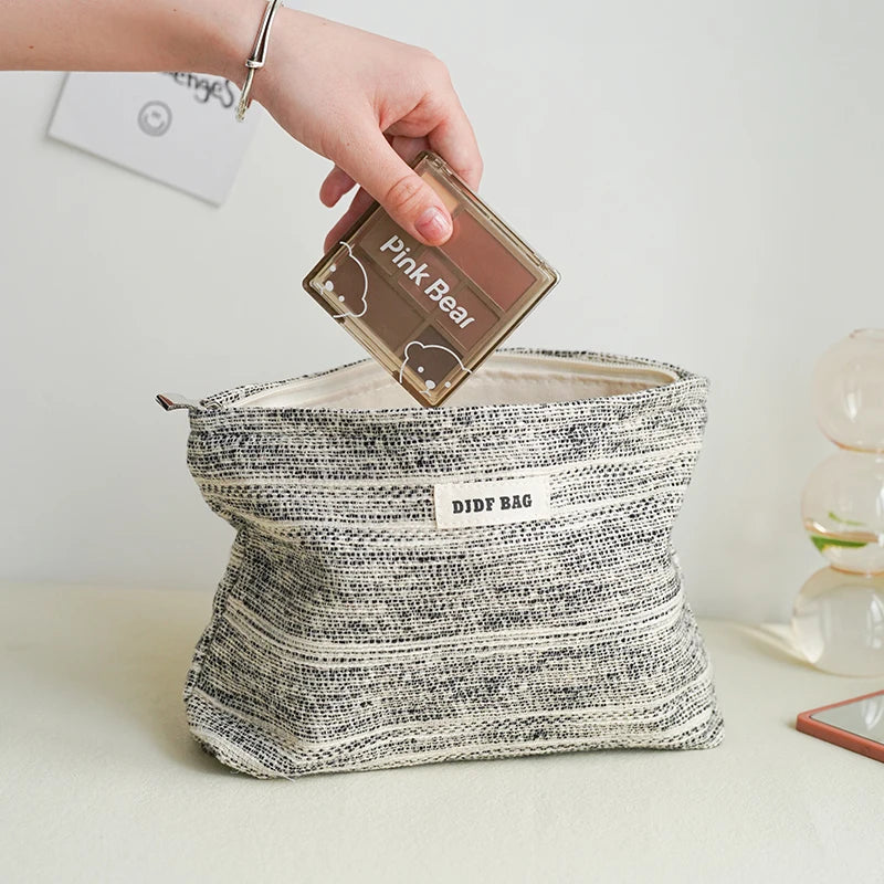 DJDF Large Capacity Women's Cosmetic Bag, Black & White Sketch Line, Canvas Skincare Organizer, Portable Travel Toiletry Bag