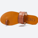 شبشب CH نسائي مسطح مانع للانزلاق من العلامة التجارية الفاخرة بتصميم عتيق مريح للشاطئ والصيف بمقدمة كبيرة للنساء