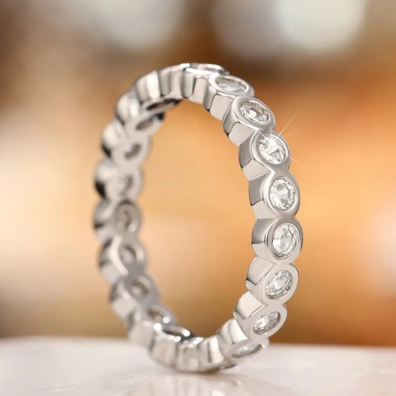 Huitan Exquisite Cubic Zirconia Rings for Women Full Paved Round CZ Silver Color Fashion Promise Rings Versatile Girls Jewelry