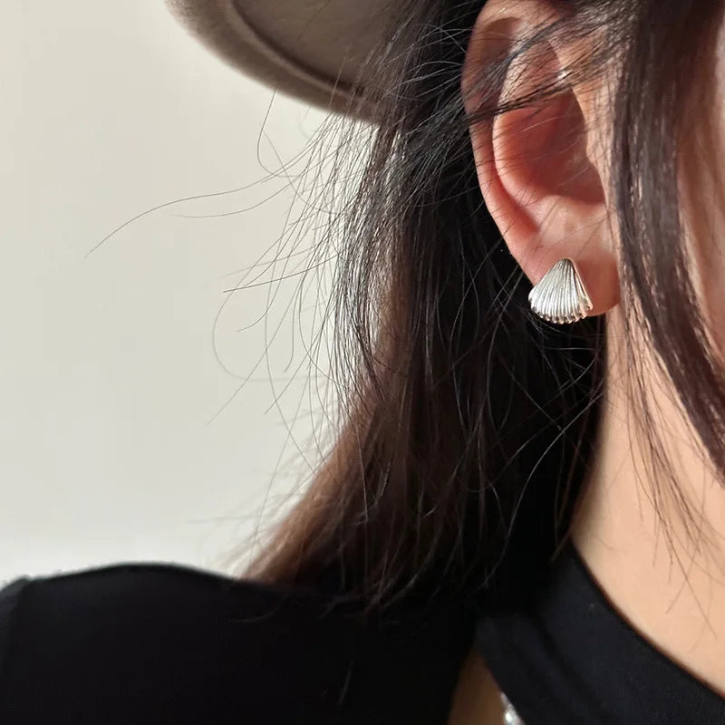 Fashion Striped Small Earrings For Women Cute Ocean Shell Double Shell Texture Stud Earrings Beach Boho Jewelry